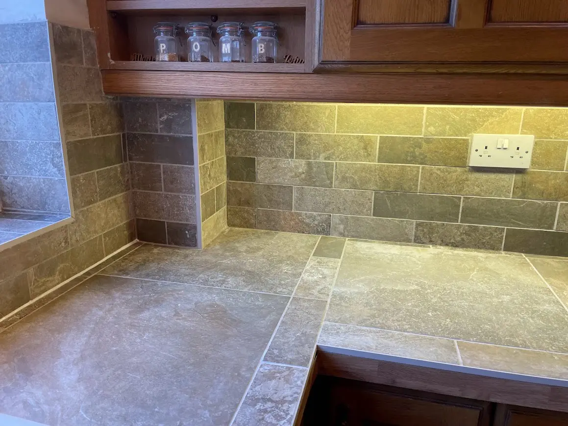kitchen tiler, kitchen tiling and ceramic tiler