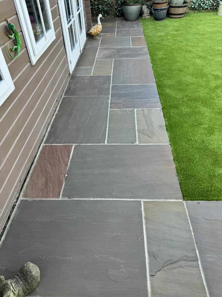 sandstone sealed HR Colour Enhnacer after a clean with our best patio cleaner HR total power Clean.