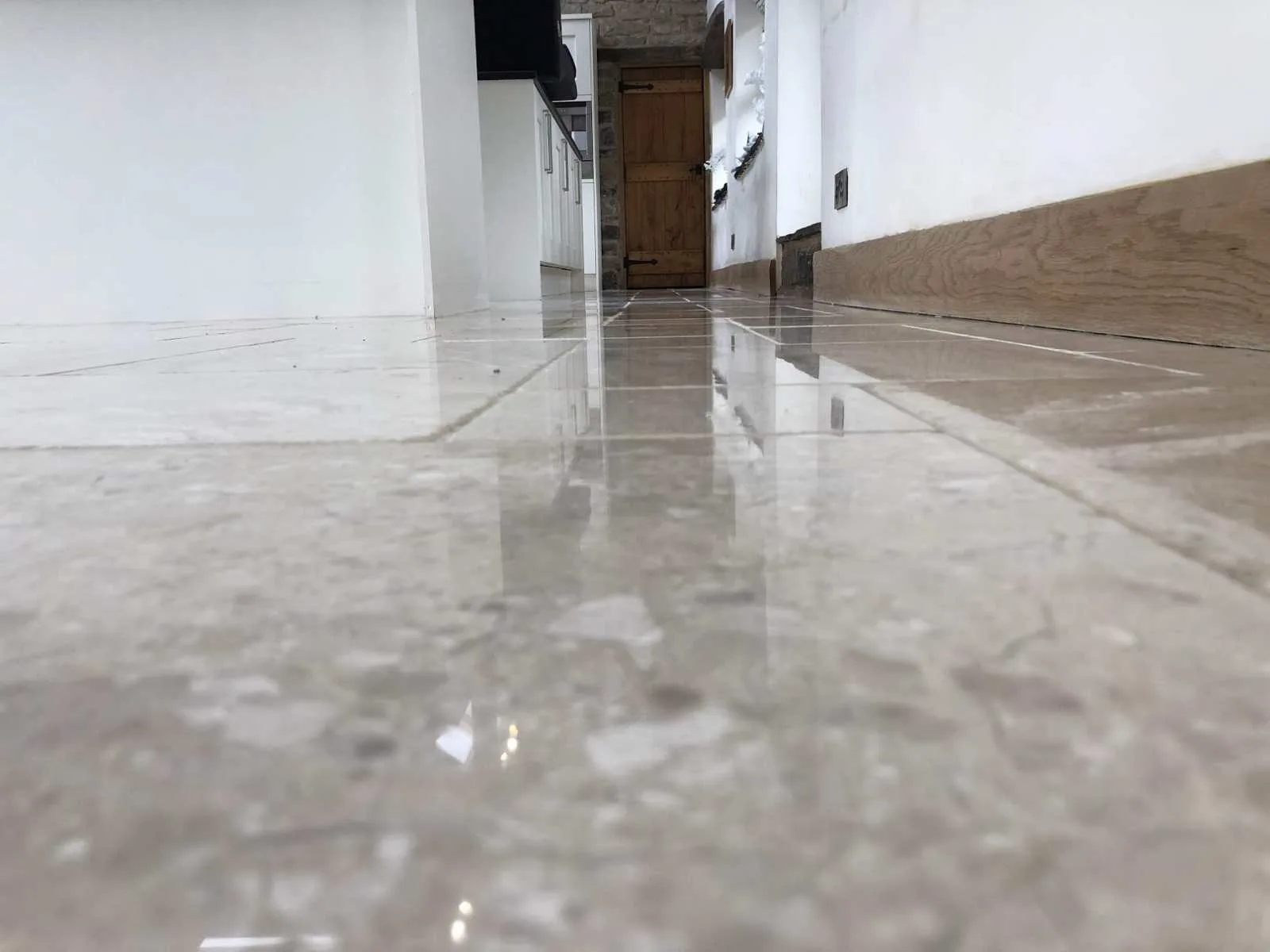 Marble Floor Highly Polished by Hardfloor Restoration marble polishing service Livepool.