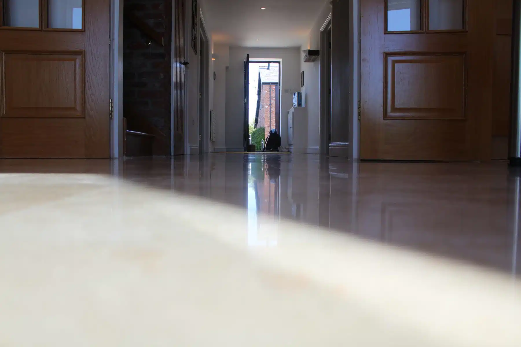 Travertine polishing high gloss finish high gloss polishing with travertine tiles to a finish that wows people. travertine repair service and travertine polishing