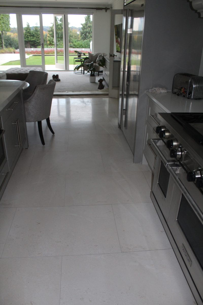 Traverrtine Floor Polishing 